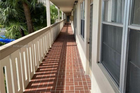 Condominio en Coconut Creek, Florida, 2 dormitorios  № 2010237