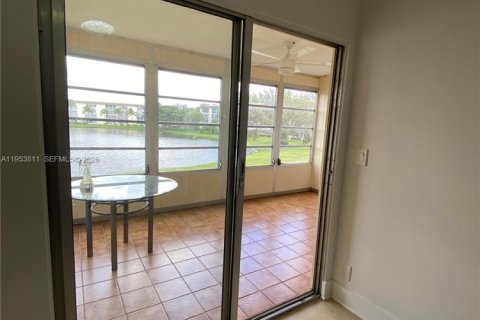 Condominio en alquiler en Coconut Creek, Florida, 2 dormitorios, 93.09 m2 № 2010237 - foto 16
