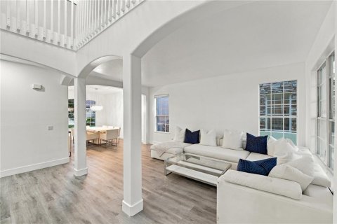 House in Orlando, Florida 4 bedrooms, 273.6 sq.m. № 2424321 - photo 18
