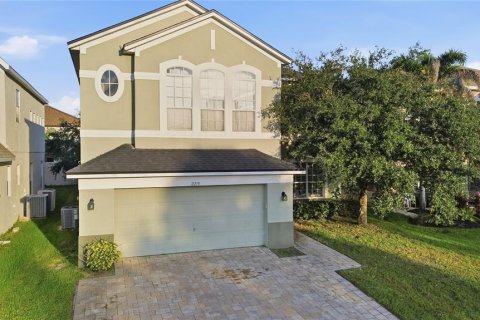 House in Orlando, Florida 4 bedrooms, 273.6 sq.m. № 2424321 - photo 4