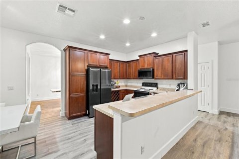 House in Orlando, Florida 4 bedrooms, 273.6 sq.m. № 2424321 - photo 25