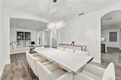 House in Orlando, Florida 4 bedrooms, 273.6 sq.m. № 2424321 - photo 21