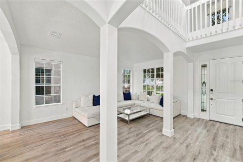 House in Orlando, Florida 4 bedrooms, 273.6 sq.m. № 2424321 - photo 17