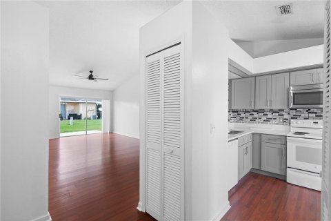Casa en venta en Kissimmee, Florida, 3 dormitorios, 103.03 m2 № 1911746 - foto 28