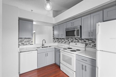 Casa en venta en Kissimmee, Florida, 3 dormitorios, 103.03 m2 № 1911746 - foto 6