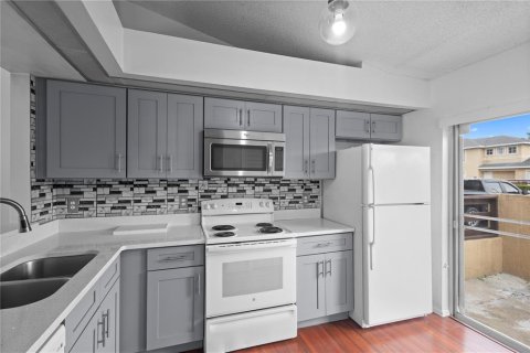 Casa en venta en Kissimmee, Florida, 3 dormitorios, 103.03 m2 № 1911746 - foto 7