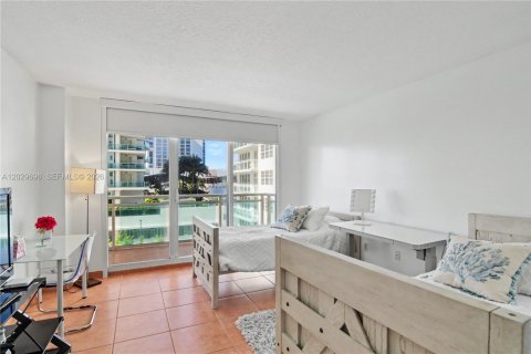 Condominio en venta en Miami Beach, Florida, 2 dormitorios, 113.15 m2 № 2186105 - foto 17