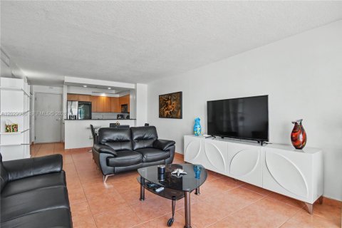 Condominio en venta en Miami Beach, Florida, 2 dormitorios, 113.15 m2 № 2186105 - foto 12