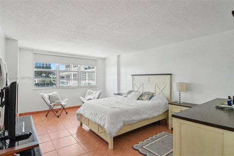 Condominio en venta en Miami Beach, Florida, 2 dormitorios, 113.15 m2 № 2186105 - foto 22