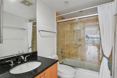 Condominio en venta en Miami Beach, Florida, 2 dormitorios, 113.15 m2 № 2186105 - foto 16