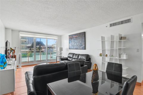Condominio en venta en Miami Beach, Florida, 2 dormitorios, 113.15 m2 № 2186105 - foto 9