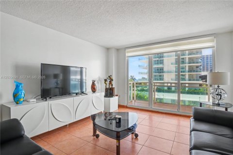 Condominio en venta en Miami Beach, Florida, 2 dormitorios, 113.15 m2 № 2186105 - foto 11