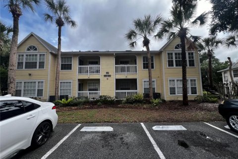 Condo in Orlando, Florida, 2 bedrooms  № 1685490 - photo 1
