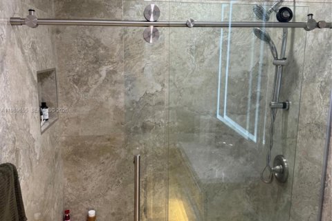 Touwnhouse à vendre à Miami Gardens, Floride: 3 chambres, 110.37 m2 № 2051689 - photo 24