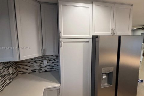 Touwnhouse à vendre à Miami Gardens, Floride: 3 chambres, 110.37 m2 № 2051689 - photo 30