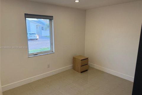 Touwnhouse à vendre à Miami Gardens, Floride: 3 chambres, 110.37 m2 № 2051689 - photo 23