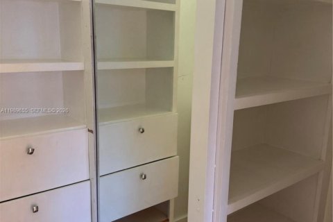 Touwnhouse à vendre à Miami Gardens, Floride: 3 chambres, 110.37 m2 № 2051689 - photo 22