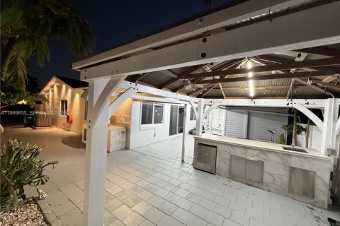 Touwnhouse à vendre à Miami Gardens, Floride: 3 chambres, 110.37 m2 № 2051689 - photo 6