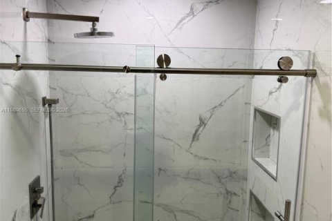 Touwnhouse à vendre à Miami Gardens, Floride: 3 chambres, 110.37 m2 № 2051689 - photo 17