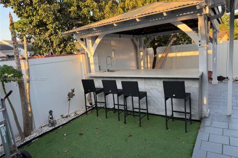 Touwnhouse à vendre à Miami Gardens, Floride: 3 chambres, 110.37 m2 № 2051689 - photo 12