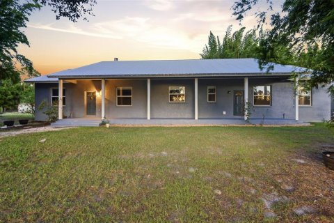 Casa en Osteen, Florida 4 dormitorios, 227.52 m2 № 2386116