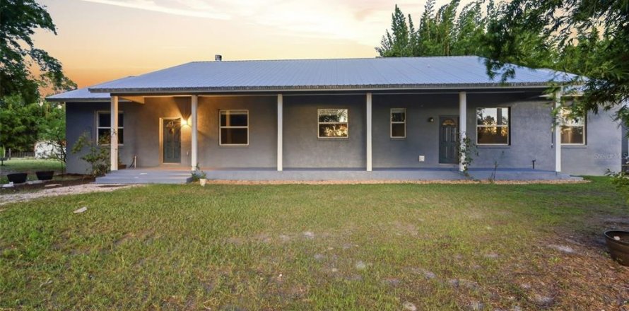 Casa en Osteen, Florida 4 dormitorios, 227.52 m2 № 2386116