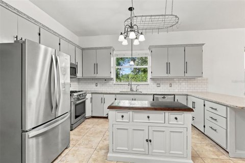 Casa en venta en Osteen, Florida, 4 dormitorios, 227.52 m2 № 2386116 - foto 5