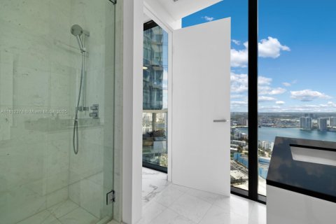 Copropriété à louer à Sunny Isles Beach, Floride: 3 chambres, 290.78 m2 № 2184499 - photo 24