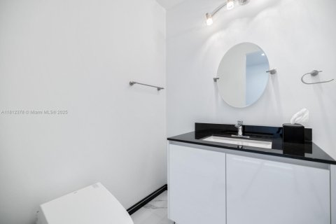 Copropriété à louer à Sunny Isles Beach, Floride: 3 chambres, 290.78 m2 № 2184499 - photo 14
