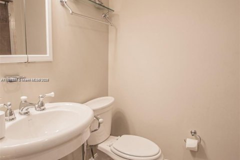 Casa en alquiler en Hollywood, Florida, 3 dormitorios, 135.64 m2 № 1975422 - foto 20