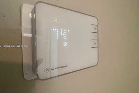 Casa en alquiler en Hollywood, Florida, 3 dormitorios, 135.64 m2 № 1975422 - foto 9