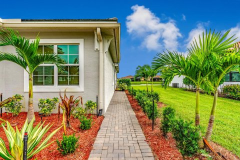Villa ou maison à louer à Port St. Lucie, Floride: 2 chambres, 139.82 m2 № 2406027 - photo 7