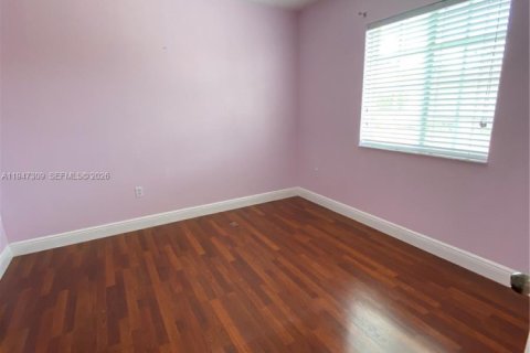 Снять в аренду таунхаус в Хайалиа, Флорида 3 спальни, 116.69м2, № 2003517 - фото 20