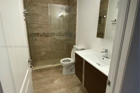 Снять в аренду таунхаус в Хайалиа, Флорида 3 спальни, 116.69м2, № 2003517 - фото 27