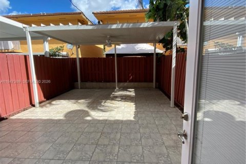 Снять в аренду таунхаус в Хайалиа, Флорида 3 спальни, 116.69м2, № 2003517 - фото 29