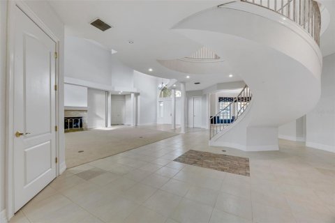 House in Brandon, Florida 6 bedrooms, 759.29 sq.m. № 1766120 - photo 15