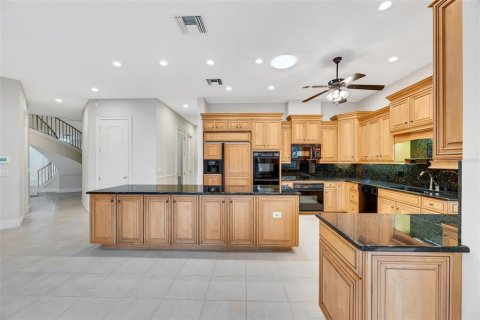House in Brandon, Florida 6 bedrooms, 759.29 sq.m. № 1766120 - photo 27