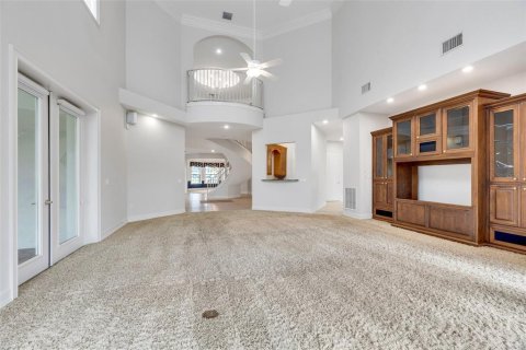 House in Brandon, Florida 6 bedrooms, 759.29 sq.m. № 1766120 - photo 20