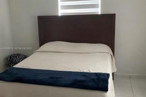 Villa ou maison à louer à Miami, Floride: 1 chambre, 46.45 m2 № 2071109 - photo 9
