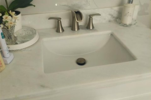 Copropriété à vendre à Miami Gardens, Floride: 2 chambres, 88.54 m2 № 2065290 - photo 5