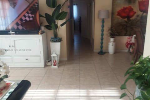 Copropriété à vendre à Miami Gardens, Floride: 2 chambres, 88.54 m2 № 2065290 - photo 6