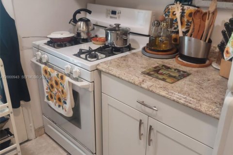 Copropriété à vendre à Miami Gardens, Floride: 2 chambres, 88.54 m2 № 2065290 - photo 3