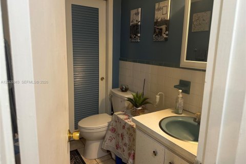 Copropriété à vendre à Miami Gardens, Floride: 2 chambres, 88.54 m2 № 2065290 - photo 11