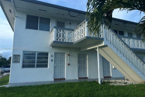 Condo à Miami Gardens, Floride, 2 chambres  № 2065290