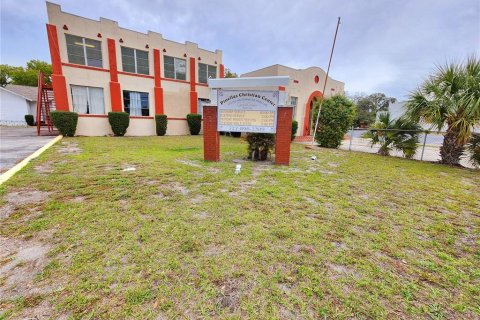 Commercial property in Saint Petersburg, Florida 778.15 sq.m. № 1056109