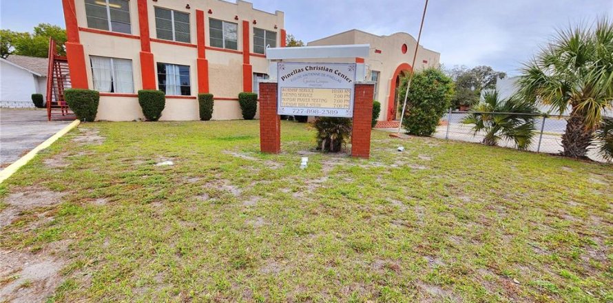Commercial property in Saint Petersburg, Florida 778.15 sq.m. № 1056109
