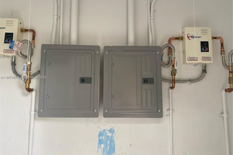 Villa ou maison à louer à Miami, Floride: 2 chambres № 1963671 - photo 19