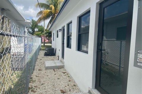 Villa ou maison à louer à Miami, Floride: 2 chambres № 1963671 - photo 3
