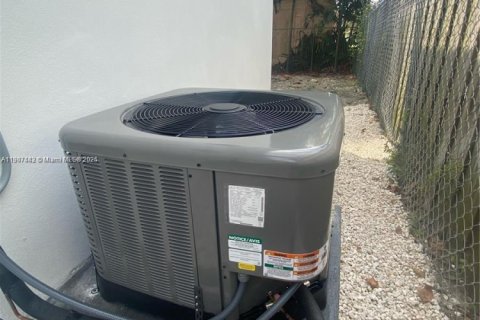 Villa ou maison à louer à Miami, Floride: 2 chambres № 1963671 - photo 20