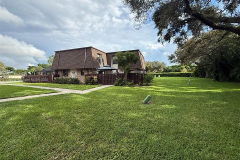 Купить таунхаус в Корал-Спрингс, Флорида 2 спальни, 119.29м2, № 1954665 - фото 2